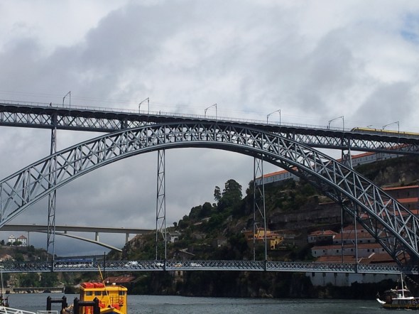 de brug over de Douro