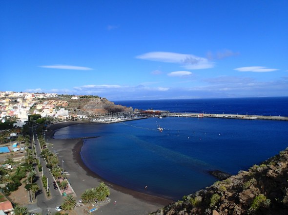 San Sebastian de la Gomera vanaf de rotsen (een finke wandeling!)