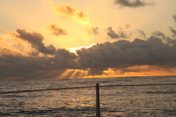 daar kont een squall in de morgenstond en die gaat wind en regen brengen