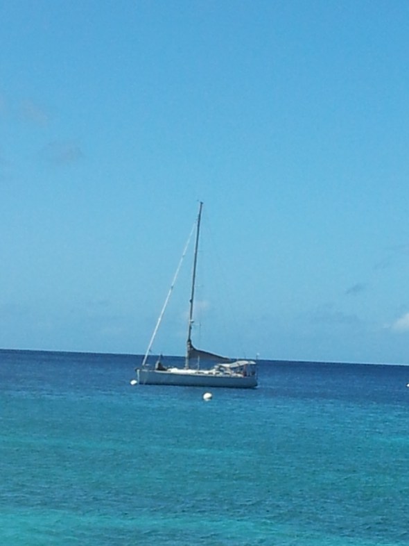 Aurora aan de mooring bij Mustique