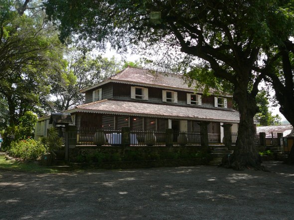 de plantagewoning van le Clement, waar Bush sr. en Mitterand nog een onderonsje hadden