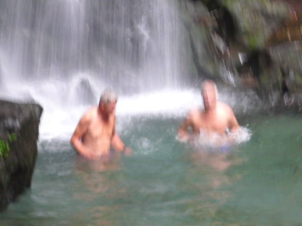 zwemmen onder de falls