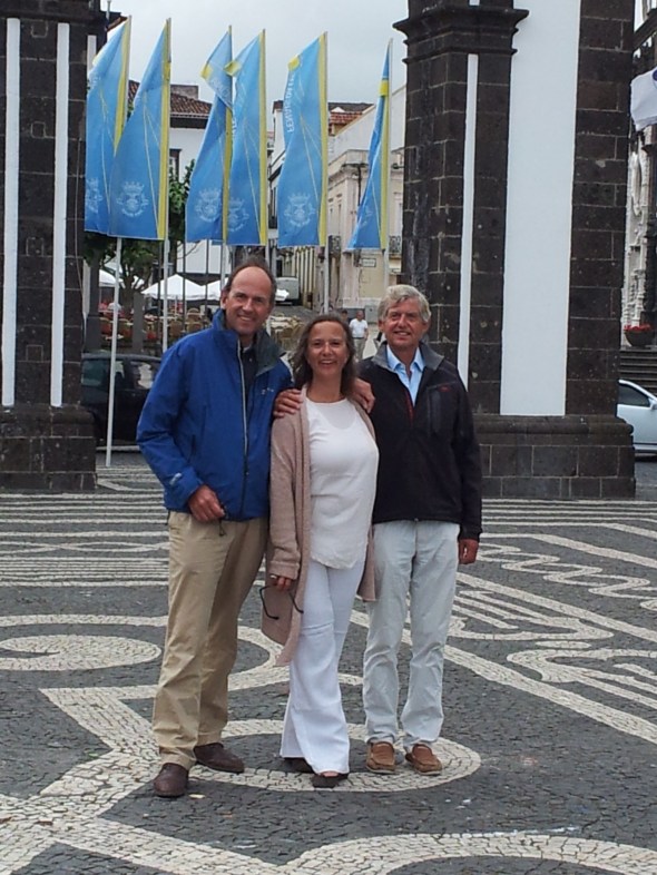 zus en broers in Ponta Delgada