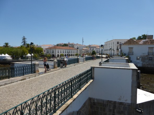 de Romeinse brug in Tavira