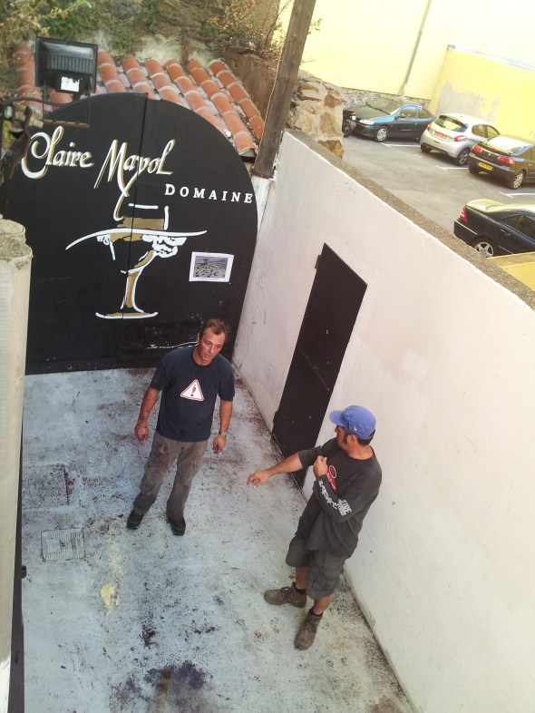 Waar wachten deze mannen op?