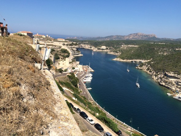 uitzicht naar de ingang (de ellebooghoek is bovenaan net niet te zien)