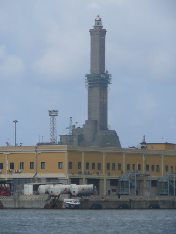 de vuurtoren van Genua (uit de 16e eeuw!)