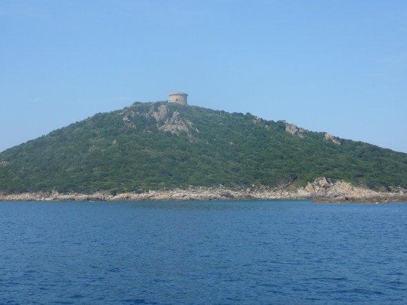 Genuese toren boven de baai van Campomoro