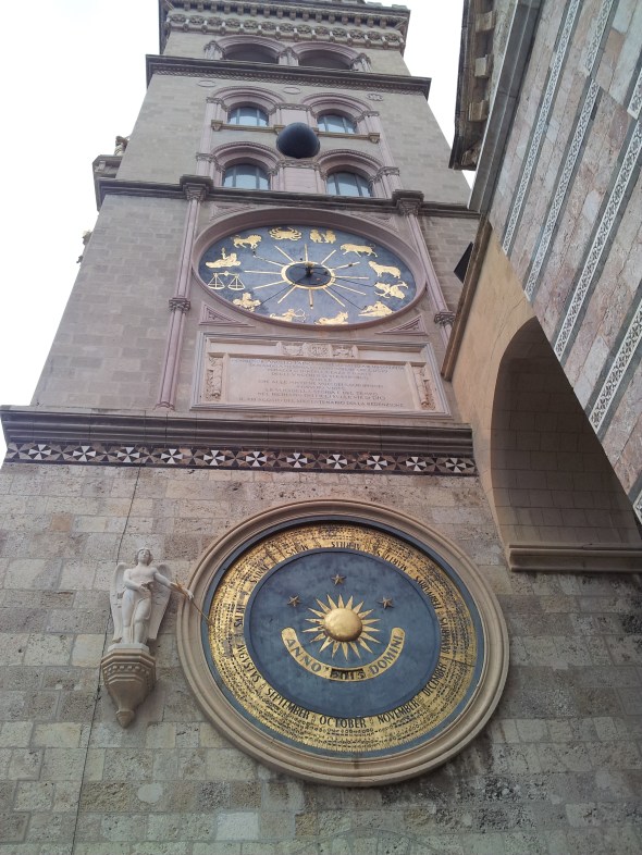 klokkenspel met planeten in Messina