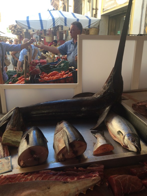 zwaardvis kopen op de markt