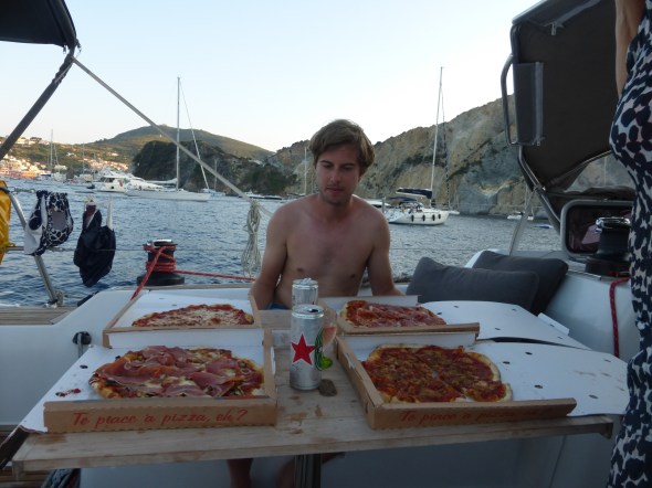 Pizza in Ponza (na de oversteek)