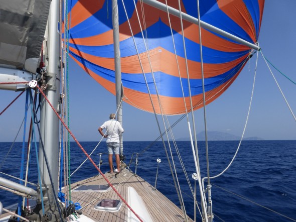 spi erop naar Ischia; de kapitein is tevreden