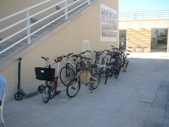 alle crews hebben wel een stel fietsjes, de haven is namelijk nogal groot