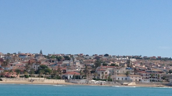 Marina di Ragusa vanaf de boot bij vertrek