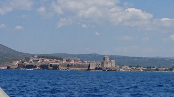 we ronden Methoni, de eerste van de 3 kapen aan de Zuidkant van het schiereiland van Pelops