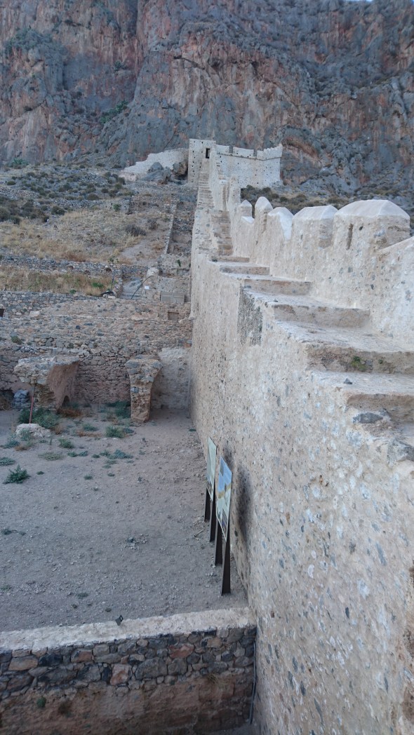 de vestingmuur waar we vanaf klommen